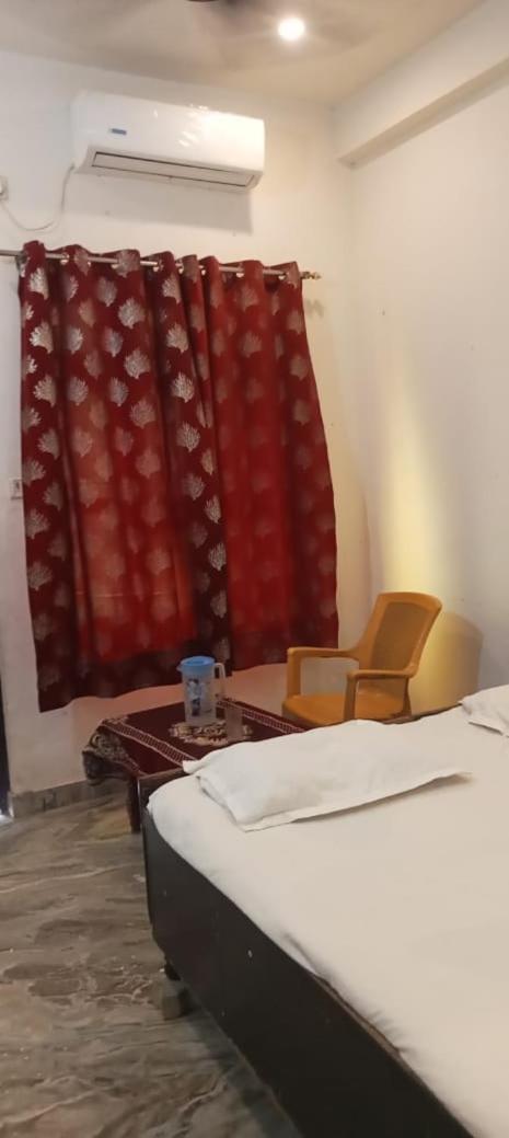 Vaibhav Sadan Dharmsala Hotel Ayodhya Екстериор снимка
