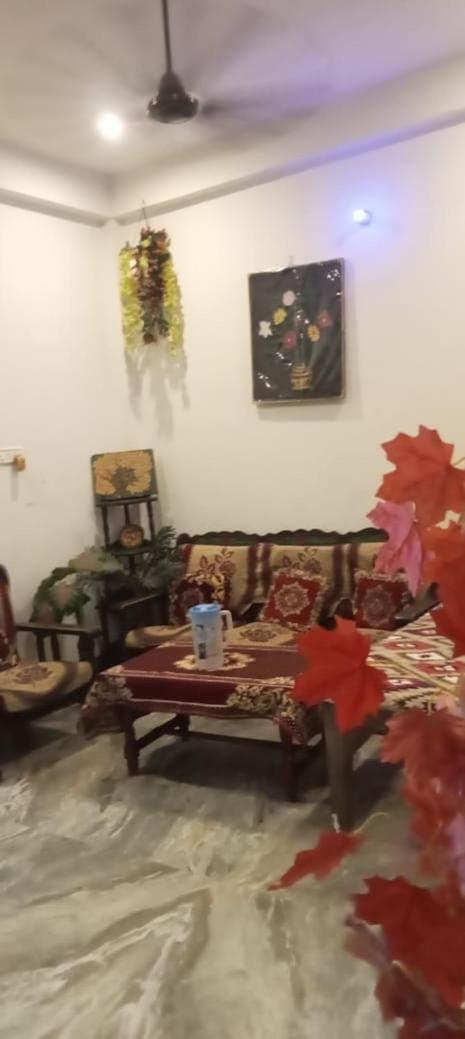 Vaibhav Sadan Dharmsala Hotel Ayodhya Екстериор снимка