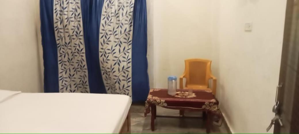 Vaibhav Sadan Dharmsala Hotel Ayodhya Екстериор снимка