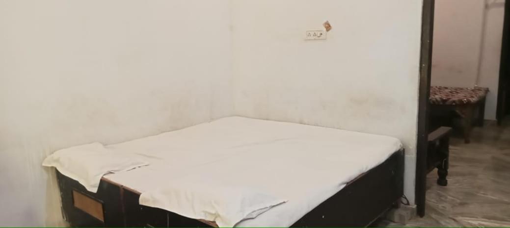Vaibhav Sadan Dharmsala Hotel Ayodhya Екстериор снимка
