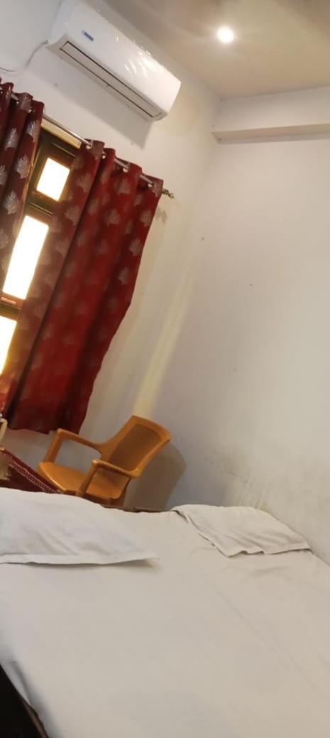 Vaibhav Sadan Dharmsala Hotel Ayodhya Екстериор снимка